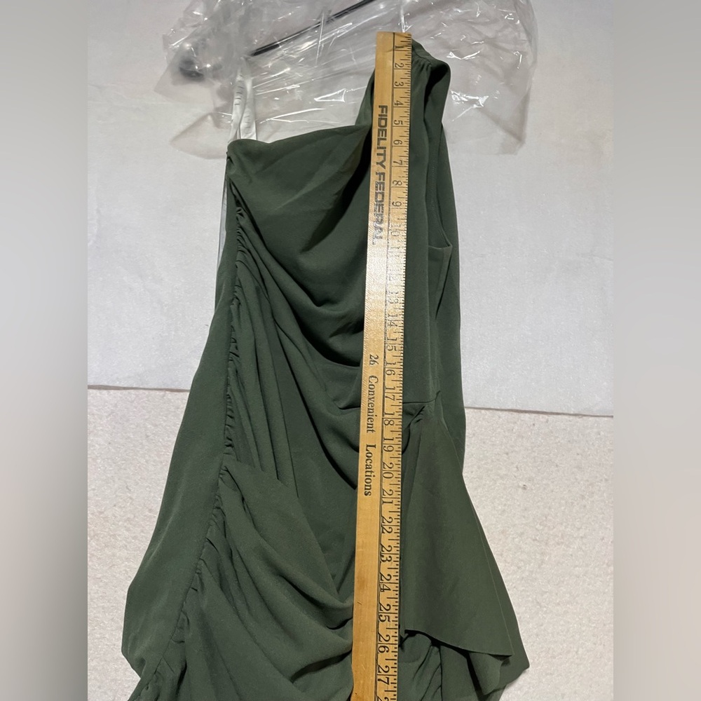 Elliatt Society One Shoulder Ruched Mini Dress Olive Green NWT Size M - Picture 11 of 12